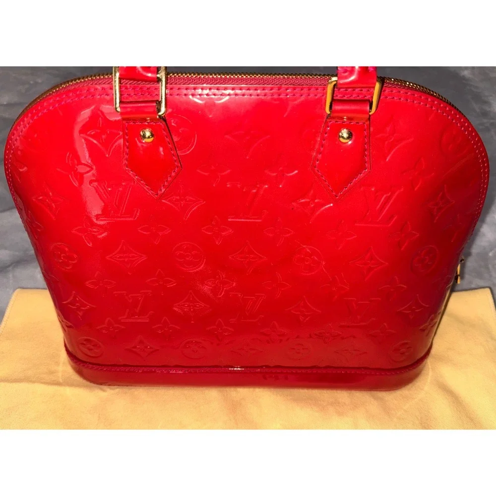 Louis Vuitton Alma PM Monogram Vernis Leather Red Pomme D'Amour FL4143 w/ COA - Picture 4 of 16